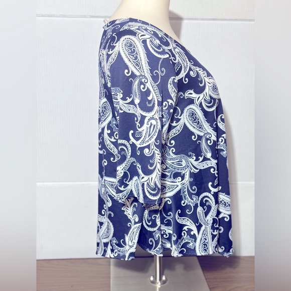 Star Vixen 3X jagged him 27”/31” L. 22” p2p 3/4 length sleeve navy blue/white. - Picture 4 of 7